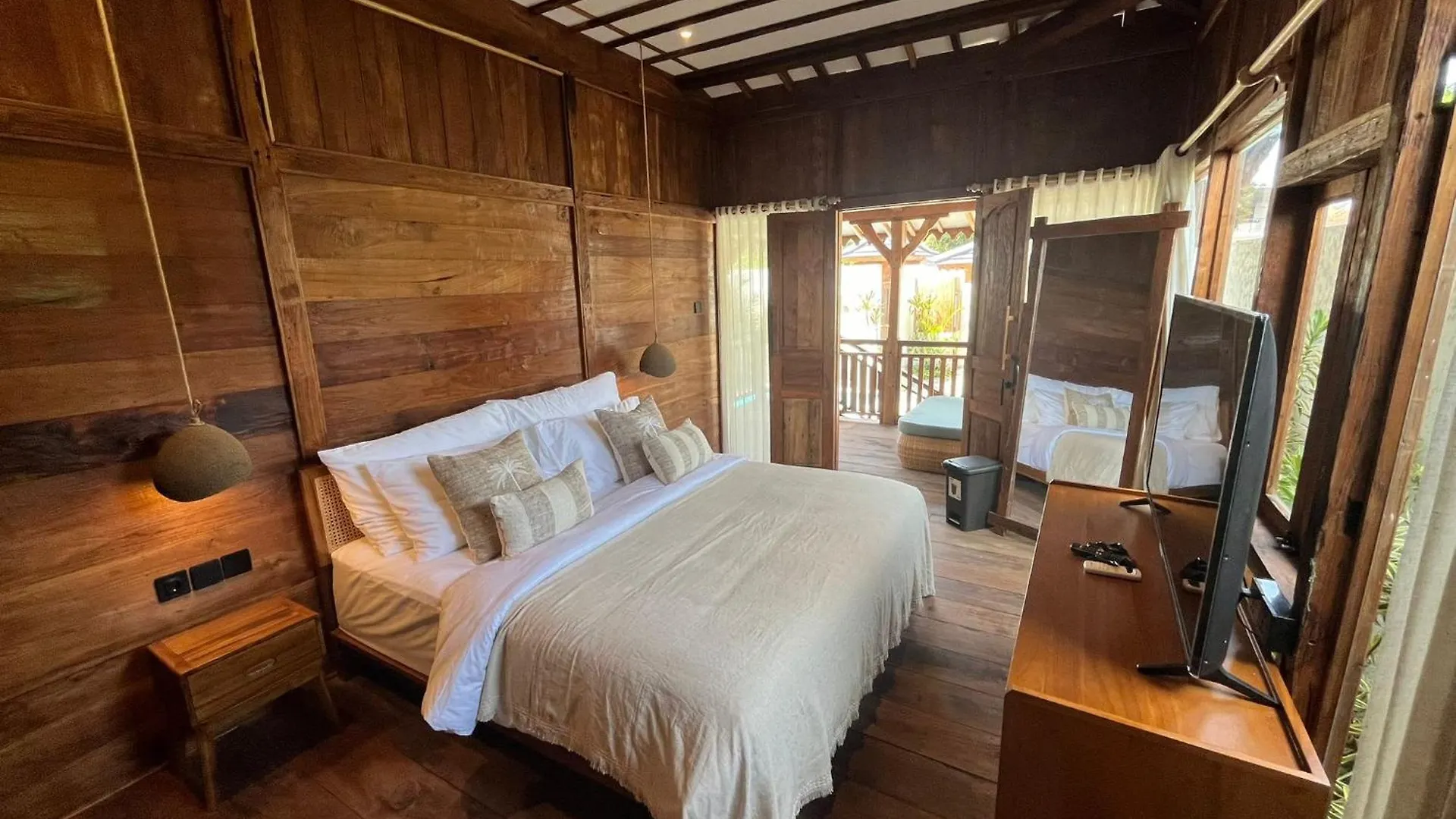 New Villa Private Pool - Minutes From Airport Kuta  Indonesia