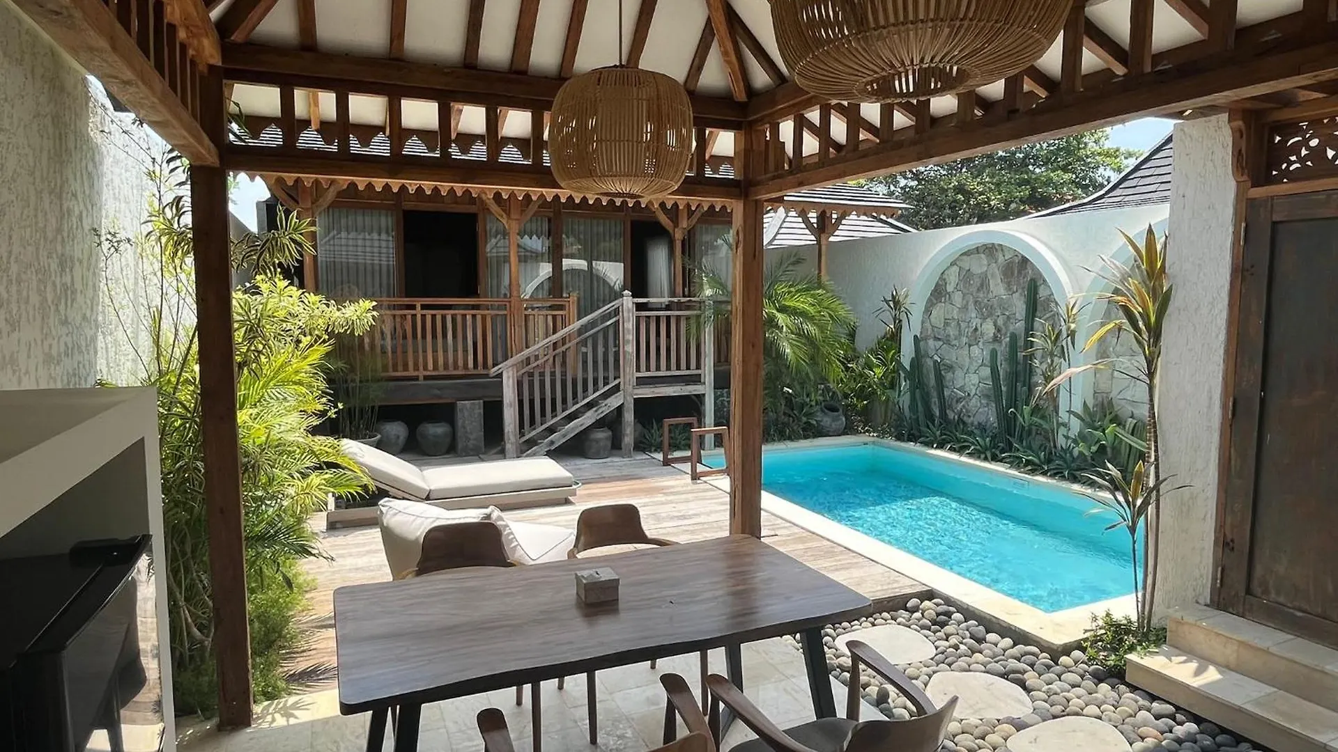 New Villa Private Pool - Minutes From Airport Kuta